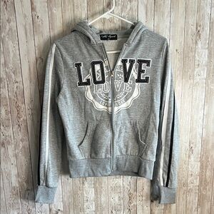10/$20 *️⃣ Gray Love Hoodie